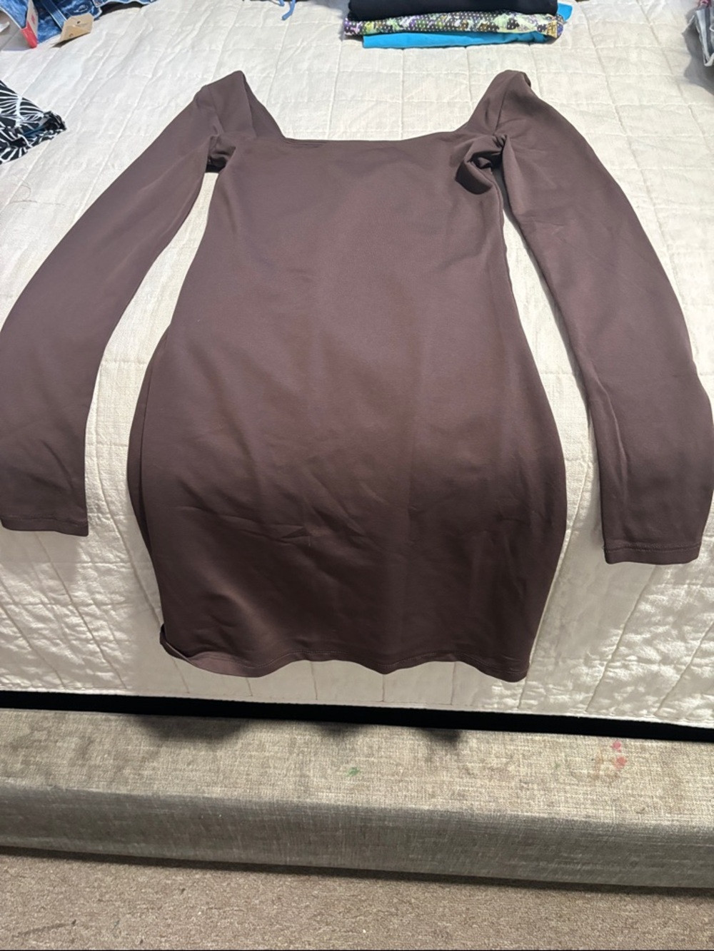 Babaton Brown Square-Neck Long Sleeve Bodycon Dress
